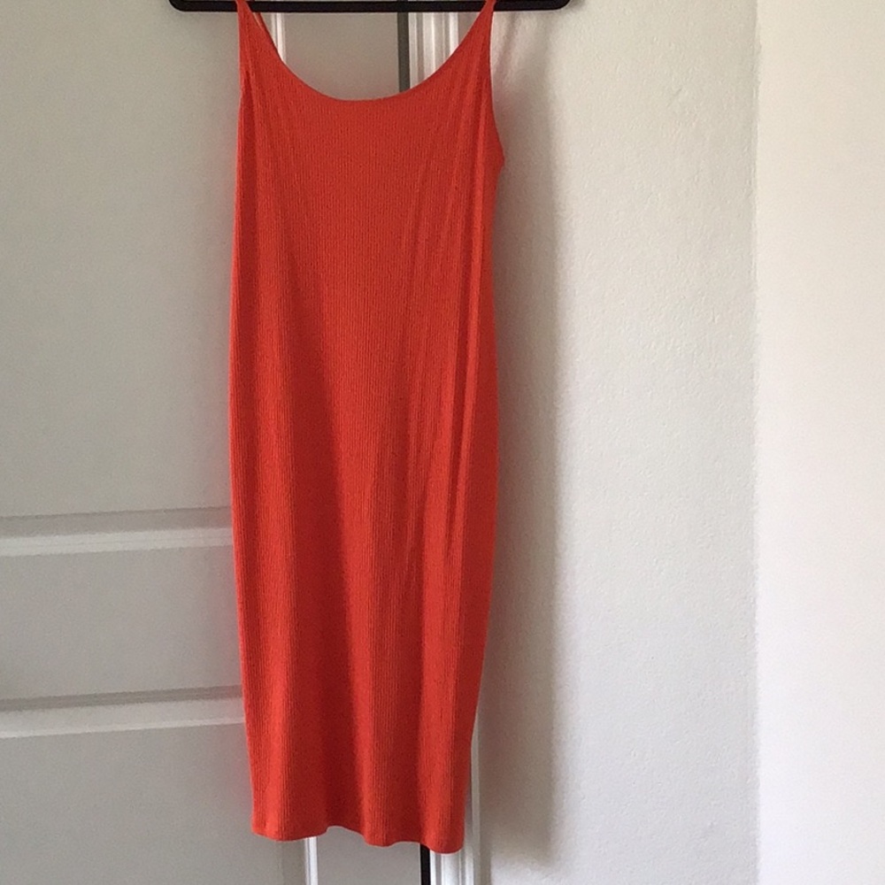 Medium orangey-red ribbed midi sheath dress